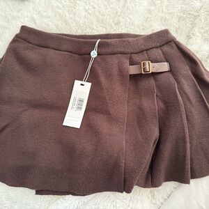 Carver Cloud Knit Skort in Mocha
Frankies Bikinis